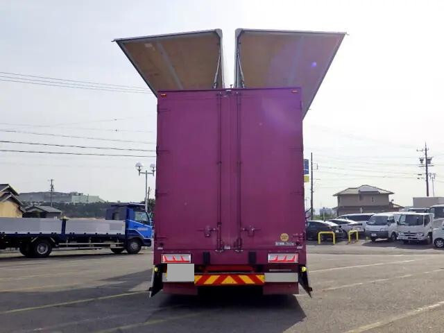 UDトラックスクオンアルミウイング大型（10t）[写真07]