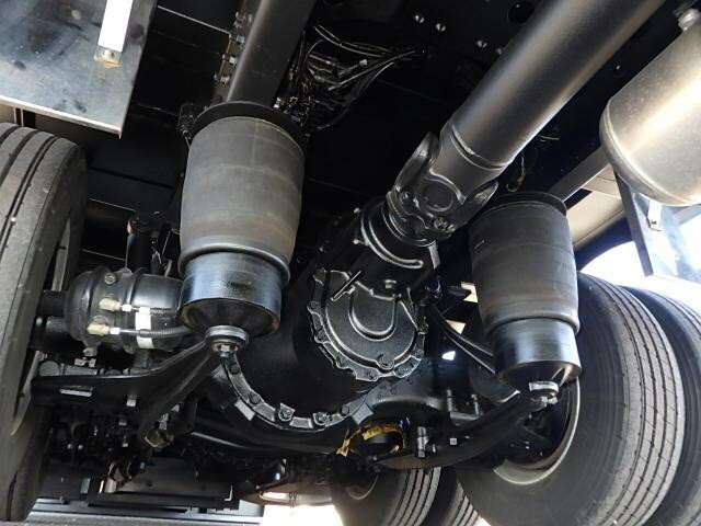 日野プロフィアセルフクレーン4段大型（10t）[写真19]