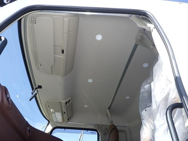 日野プロフィアセルフクレーン4段大型（10t）[写真23]