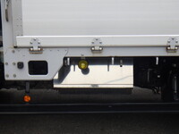 いすゞフォワード平ボディ中型（4t）[写真22]