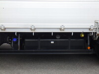 いすゞフォワード平ボディ中型（4t）[写真23]