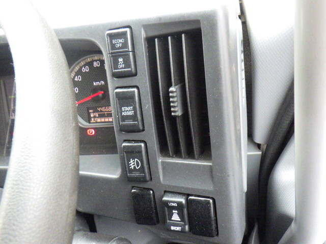 いすゞフォワード平ボディ中型（4t）[写真30]