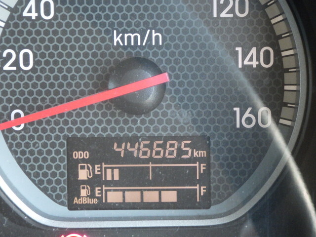 いすゞフォワード平ボディ中型（4t）[写真36]