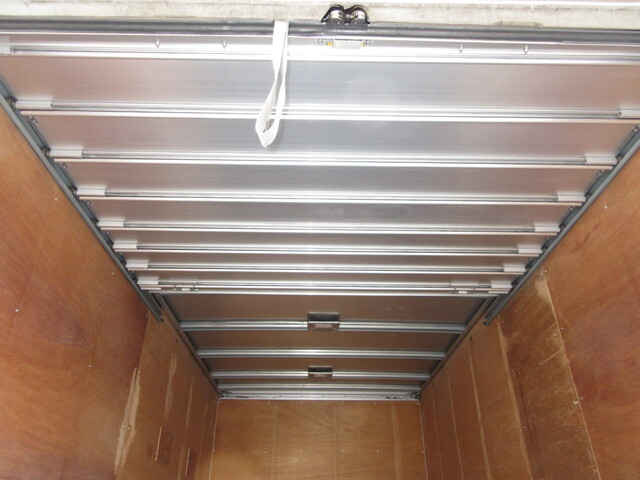 いすゞエルフアルミバン小型（2t・3t）[写真11]