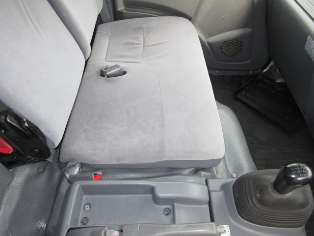 いすゞエルフアルミバン小型（2t・3t）[写真18]