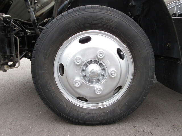 いすゞエルフアルミバン小型（2t・3t）[写真30]