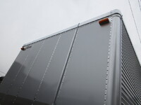 いすゞエルフアルミバン小型（2t・3t）[写真34]