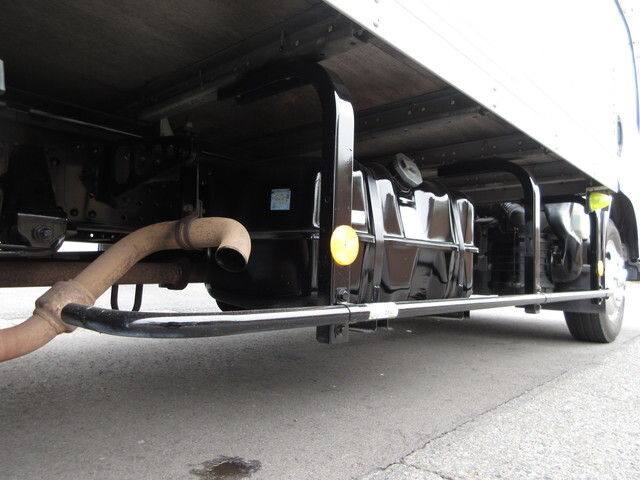 いすゞエルフアルミバン小型（2t・3t）[写真36]