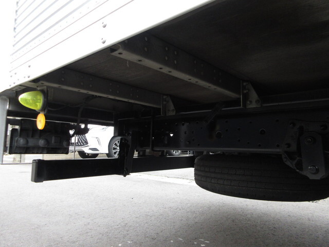 いすゞエルフアルミバン小型（2t・3t）[写真38]