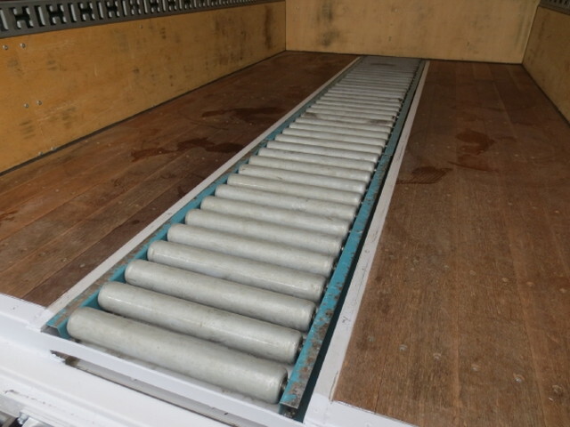 日野デュトロアルミバン小型（2t・3t）[写真10]