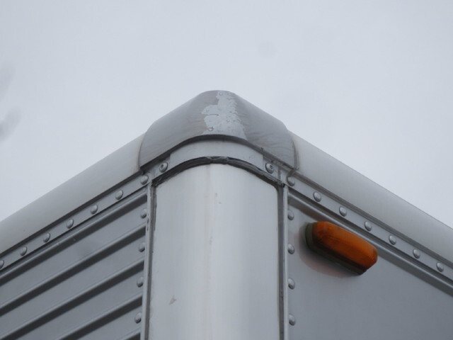 日野デュトロアルミバン小型（2t・3t）[写真16]