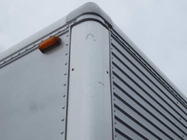 日野デュトロアルミバン小型（2t・3t）[写真17]