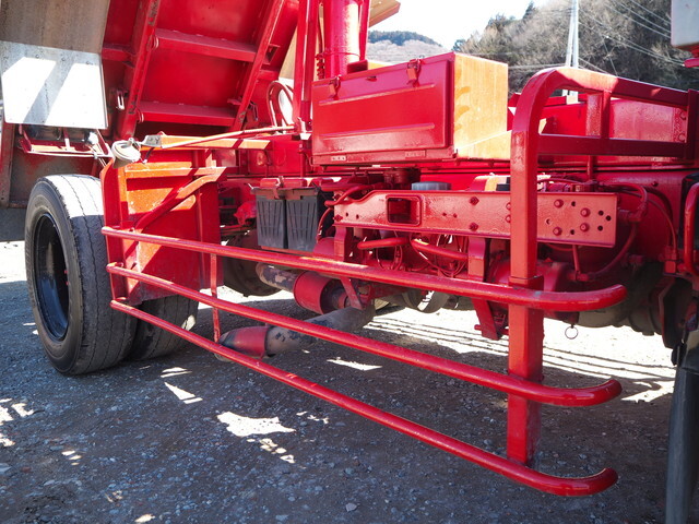 UDトラックスコンドルダンプ増トン（6t・8t）[写真13]