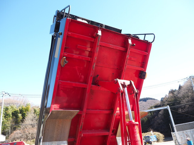 UDトラックスコンドルダンプ増トン（6t・8t）[写真14]