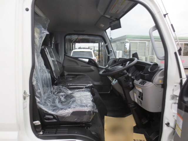 UDトラックスカゼット平ボディ小型（2t・3t）[写真11]