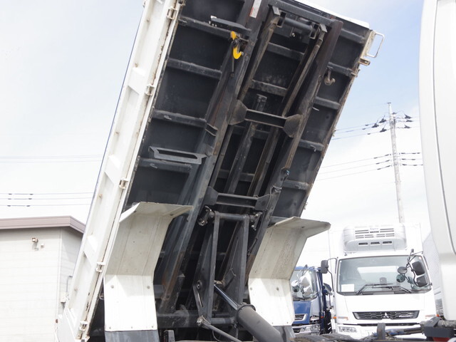 日野デュトロローダーダンプ小型（2t・3t）[写真11]