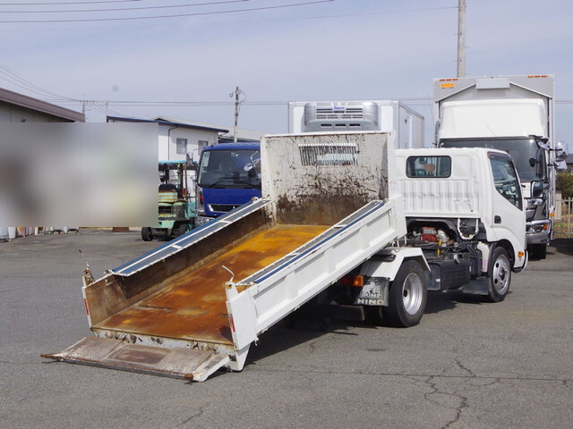 日野デュトロローダーダンプ小型（2t・3t）[写真04]
