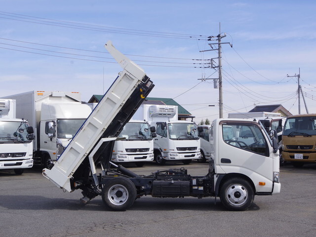 日野デュトロローダーダンプ小型（2t・3t）[写真09]