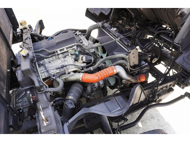 三菱ふそうキャンター平ボディ小型（2t・3t）[写真20]