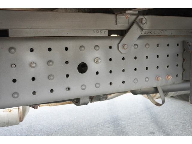 三菱ふそうキャンター平ボディ小型（2t・3t）[写真27]