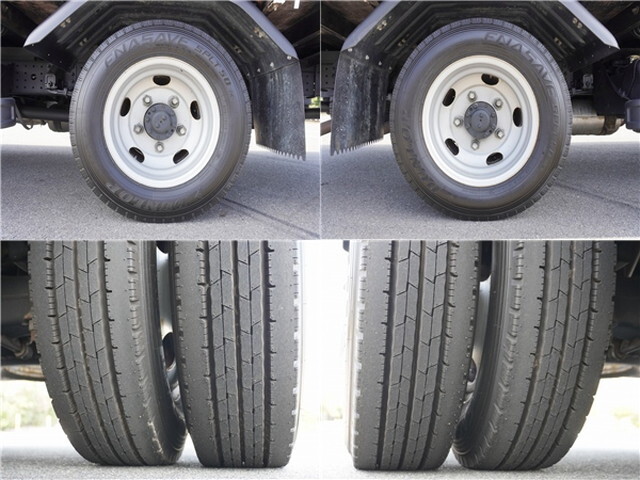 三菱ふそうキャンター平ボディ小型（2t・3t）[写真30]