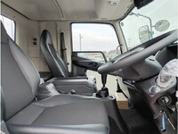 三菱ふそうファイターアルミブロック中型（4t）[写真22]