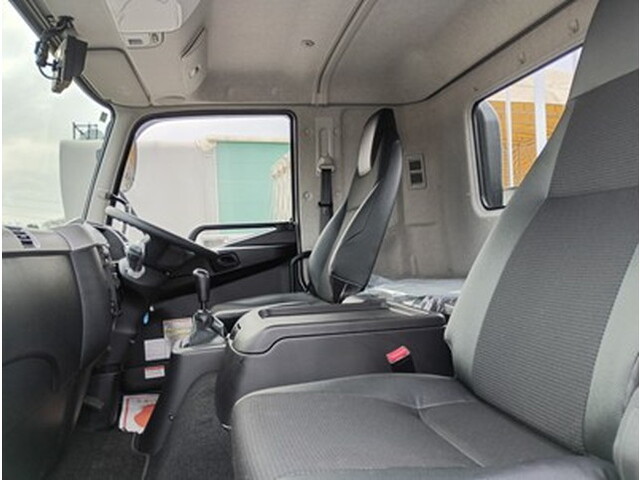 三菱ふそうファイターアルミブロック中型（4t）[写真22]