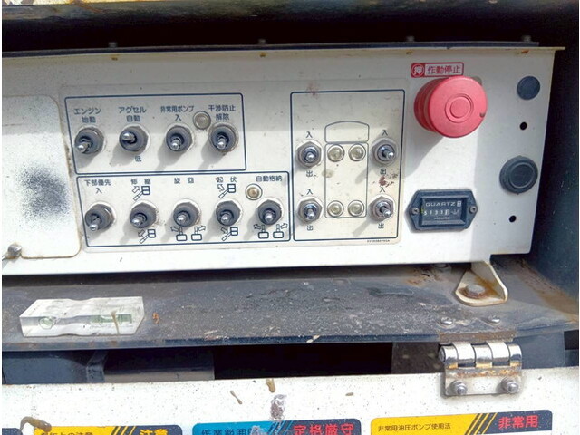 いすゞエルフ高所作業車小型（2t・3t）[写真10]