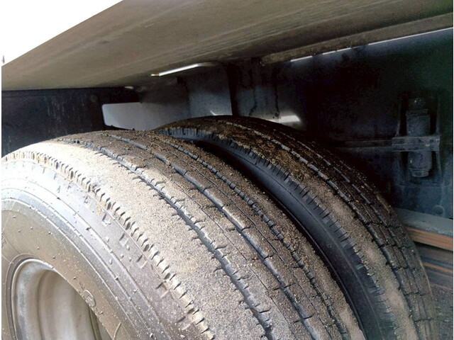 いすゞエルフ高所作業車小型（2t・3t）[写真28]