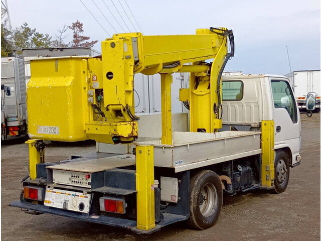 いすゞエルフ高所作業車小型（2t・3t）[写真04]