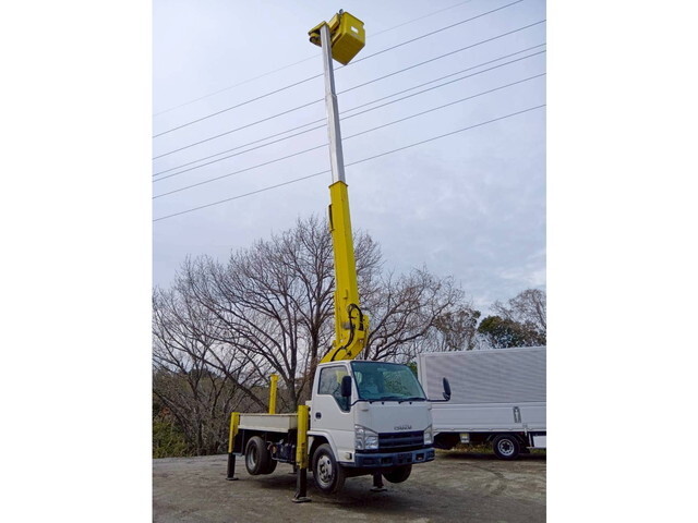 いすゞエルフ高所作業車小型（2t・3t）[写真05]