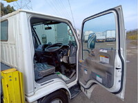 いすゞエルフ高所作業車小型（2t・3t）[写真10]