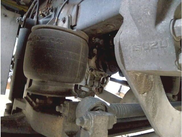 いすゞギガアルミウイング大型（10t）[写真39]