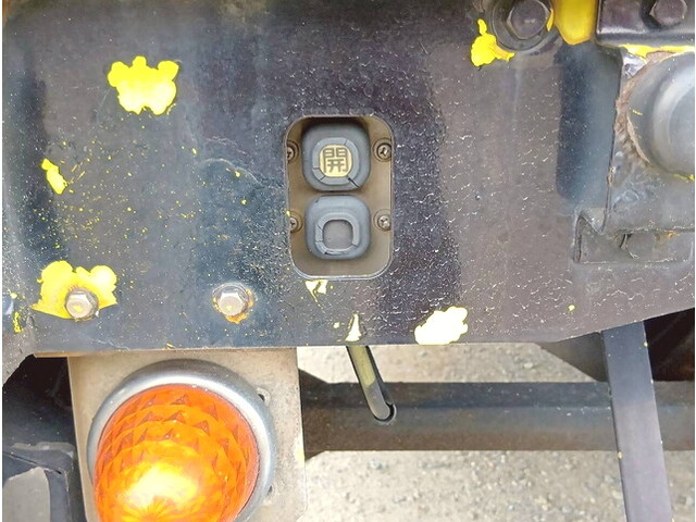 いすゞギガアルミウイング大型（10t）[写真08]