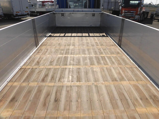 日野レンジャーアルミブロック中型（4t）[写真08]