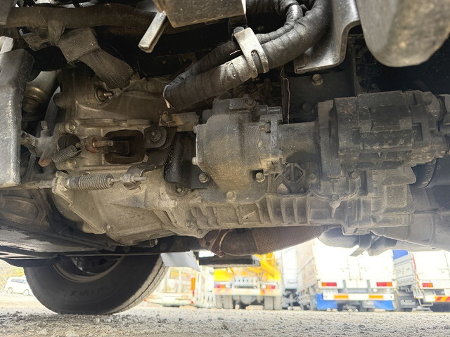 いすゞエルフ高所作業車小型（2t・3t）[写真11]