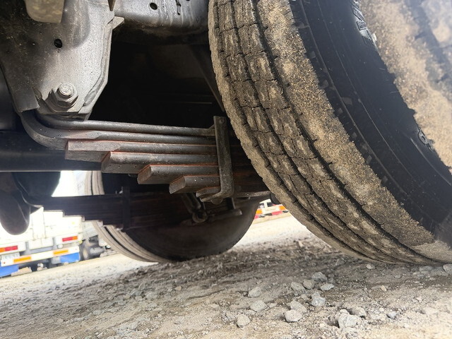 いすゞエルフ高所作業車小型（2t・3t）[写真13]