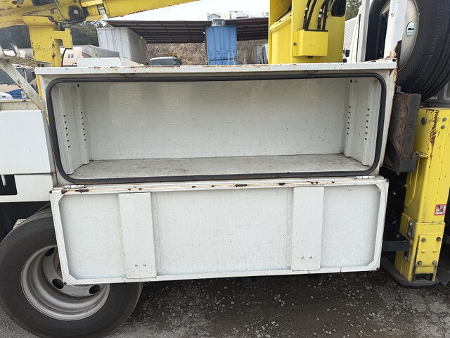 いすゞエルフ高所作業車小型（2t・3t）[写真17]