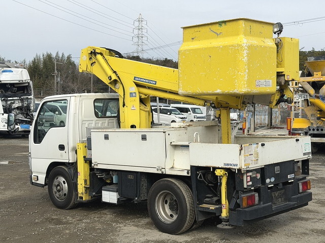 いすゞエルフ高所作業車小型（2t・3t）[写真02]