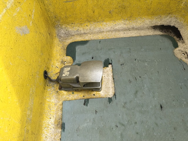 いすゞエルフ高所作業車小型（2t・3t）[写真28]