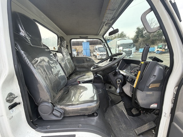 いすゞエルフ高所作業車小型（2t・3t）[写真33]