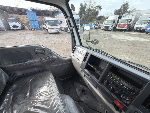 いすゞエルフ高所作業車小型（2t・3t）[写真36]