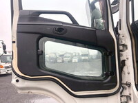 三菱ふそうスーパーグレートアルミウイング大型（10t）[写真18]