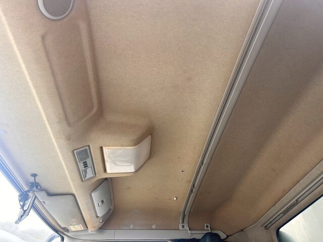 三菱ふそうスーパーグレートアルミウイング大型（10t）[写真19]