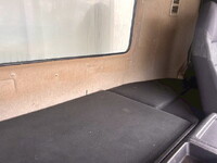 三菱ふそうスーパーグレートアルミウイング大型（10t）[写真21]