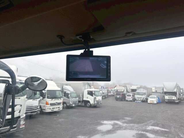 三菱ふそうスーパーグレートアルミウイング大型（10t）[写真30]