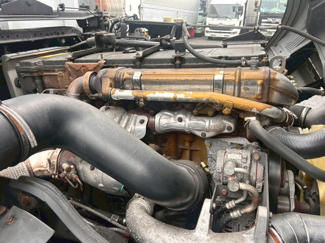 三菱ふそうスーパーグレートアルミウイング大型（10t）[写真31]