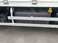 三菱ふそうスーパーグレートアルミウイング大型（10t）[写真34]