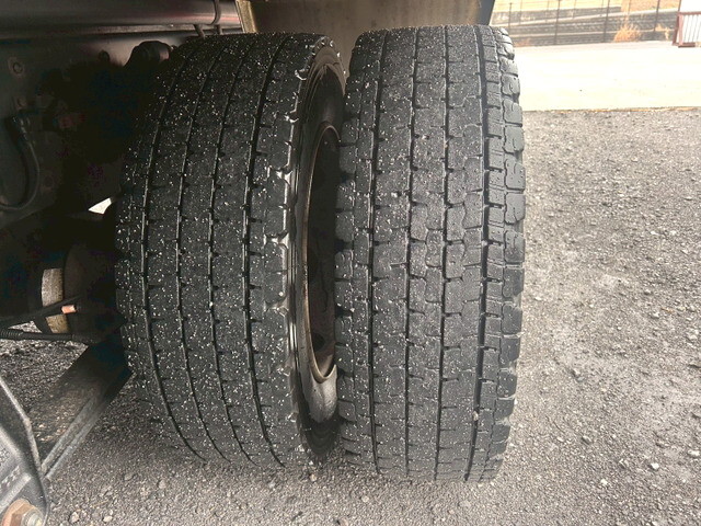 三菱ふそうスーパーグレートアルミウイング大型（10t）[写真38]