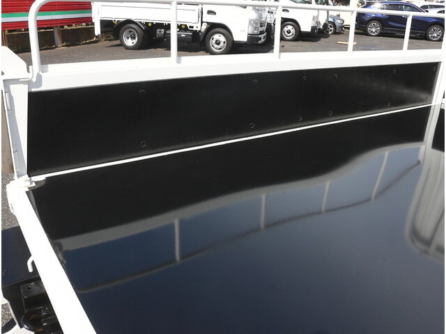 いすゞエルフ平ボディ小型（2t・3t）[写真10]